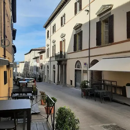 Il Vicoletto Dei Gerani Διαμέρισμα Γκούμπιο