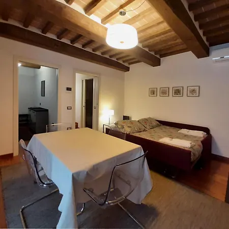 Il Vicoletto Dei Gerani Gubbio
